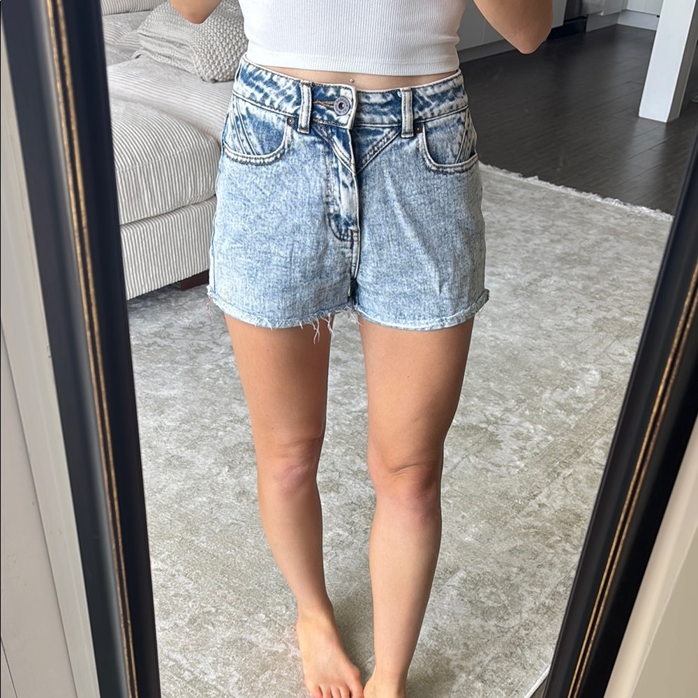 Bullhead Denim co. Blue Women's Shorts acid wash Jean denim high waisted
